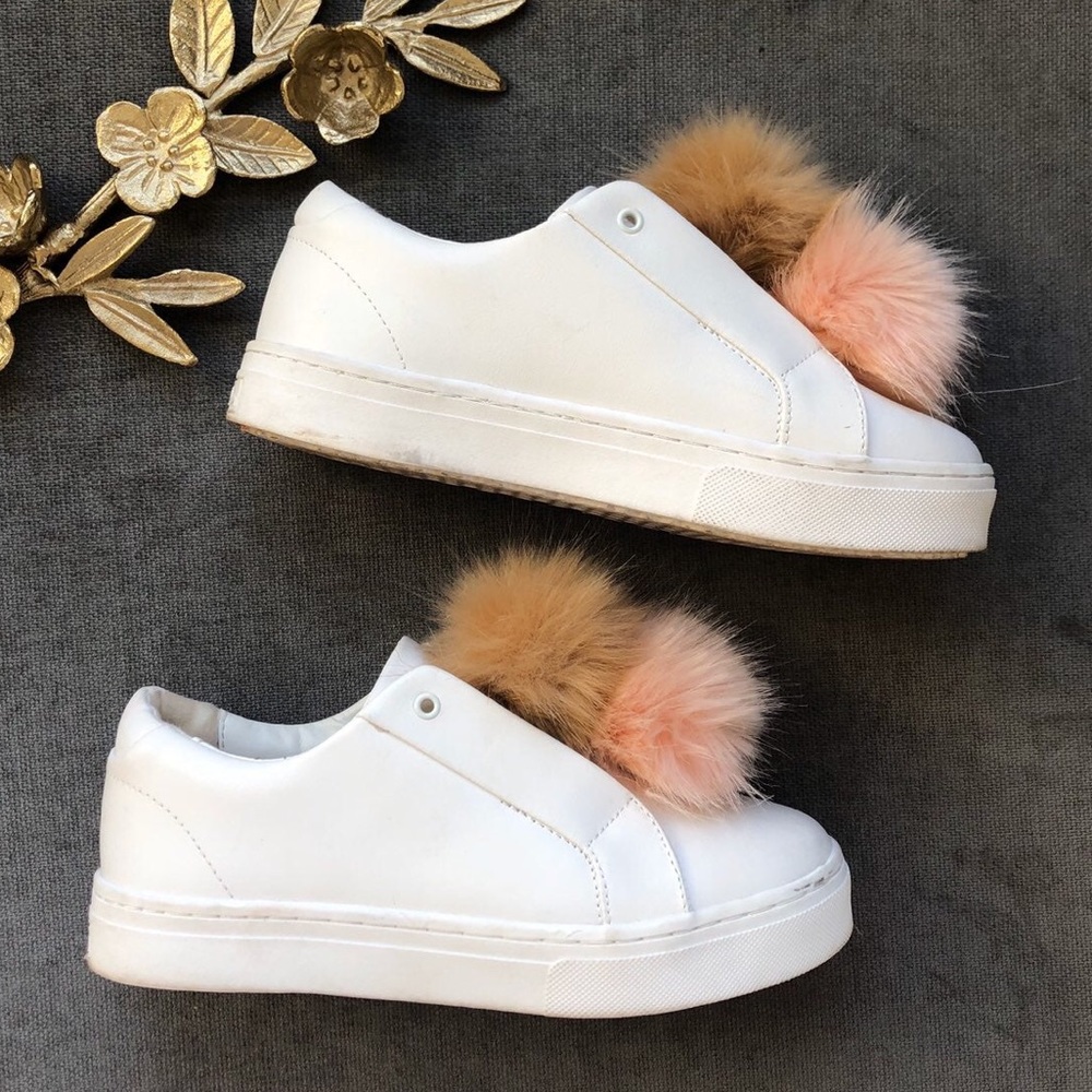 Sam Edelman Leya Pom Pom sneaker